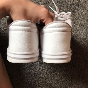 Non marking Adidas tennis shoes